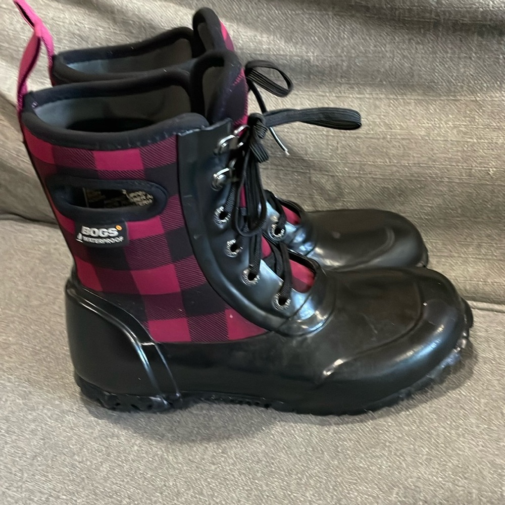 Bogs Buffalo Print Black Red Plaid Sydney Lace Winter Boots